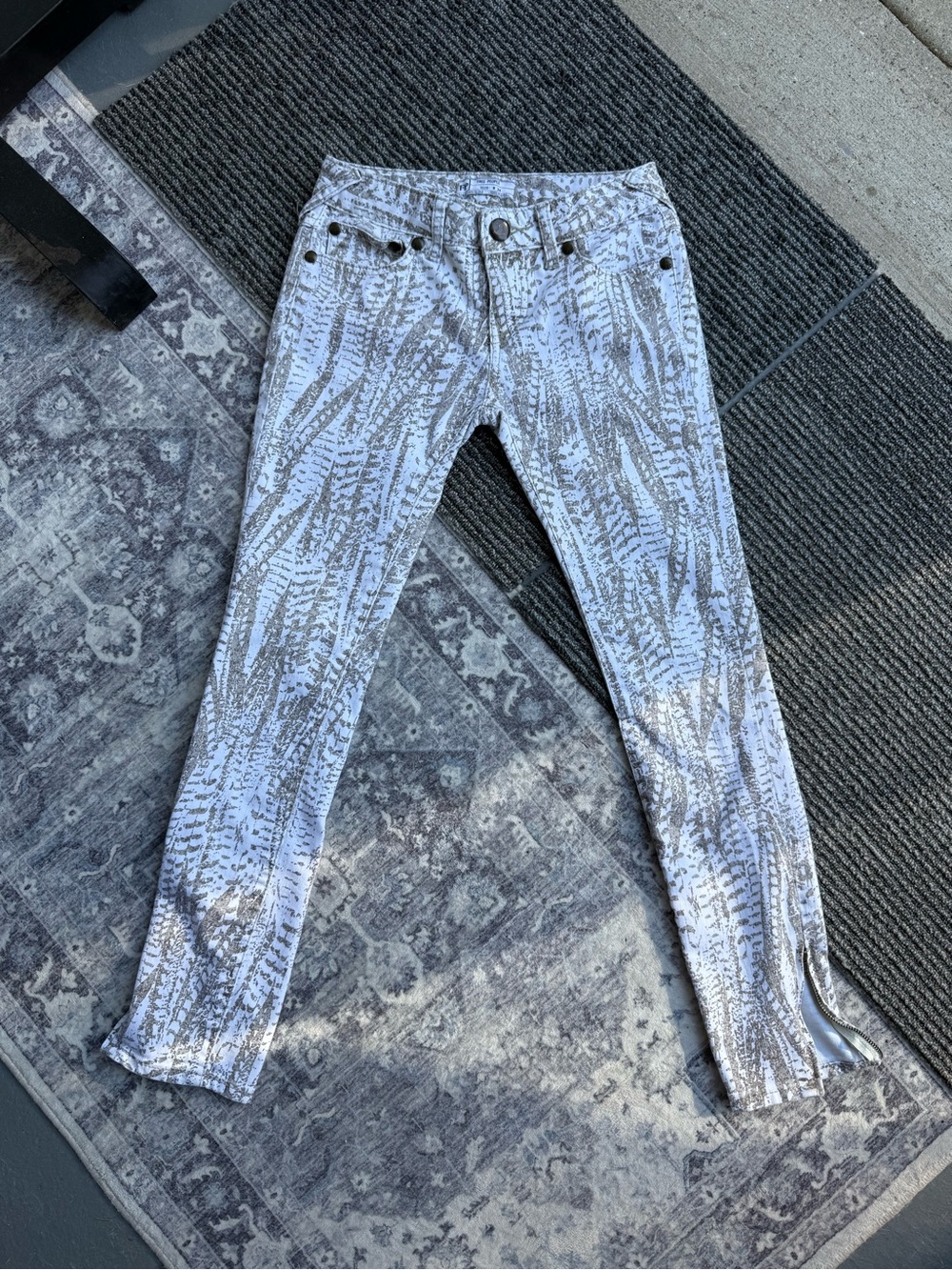 Free People White Jeans with Taupe Feather Print